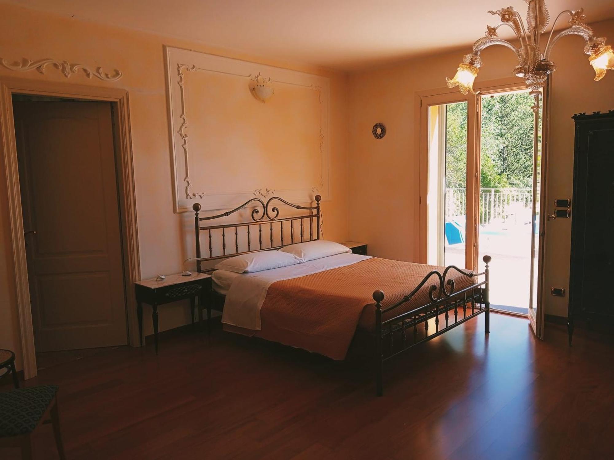 Parco Dei Gelsomini Bed & Breakfast Ascoli Piceno Exterior photo